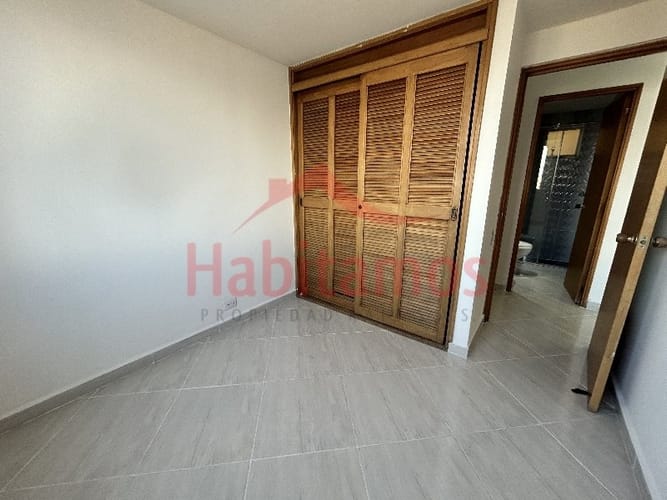 Apartamento de 3 alcobas en arriendo en Castropol, Medellín, 80 m² · foto 11 de 13