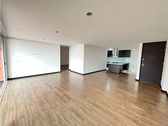 Apartamento de 3 alcobas en arriendo en Escobero, Envigado, 150 m² · foto 2 de 24