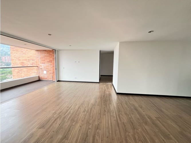 Apartamento de 3 alcobas en arriendo en Escobero, Envigado, 150 m² · foto 4 de 24