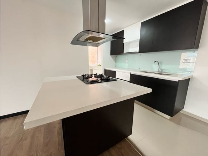 Apartamento de 3 alcobas en arriendo en Escobero, Envigado, 150 m² · foto 5 de 24