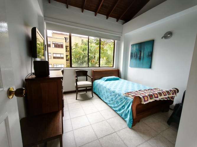 Apartamento de 4 alcobas en venta en Las Lomas, Medellín, 130 m² · foto 11 de 16