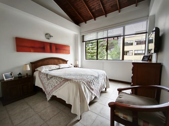 Apartamento de 4 alcobas en venta en Las Lomas, Medellín, 130 m² · foto 15 de 16