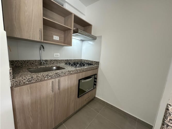 Apartamento de 3 alcobas en arriendo en Calasanz, Medellín, 75 m² · foto 2 de 17