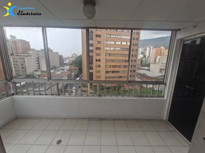 Apartamento de 5 alcobas en arriendo en Boston, Medellín, 180 m² · foto 15 de 17