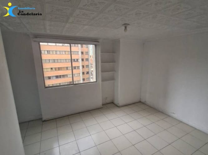 Apartamento de 5 alcobas en arriendo en Boston, Medellín, 180 m² · foto 4 de 17