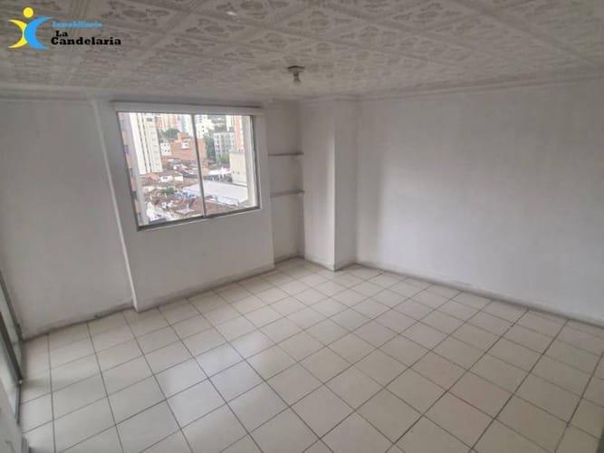 Apartamento de 5 alcobas en arriendo en Boston, Medellín, 180 m² · foto 9 de 17