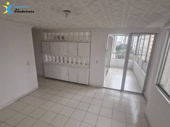 Apartamento de 5 alcobas en arriendo en Boston, Medellín, 180 m² · foto 10 de 17