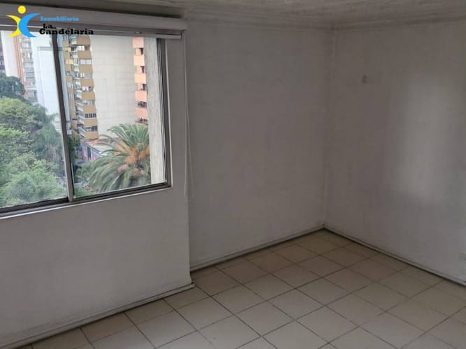 Apartamento de 5 alcobas en arriendo en Boston, Medellín, 180 m² · foto 11 de 17