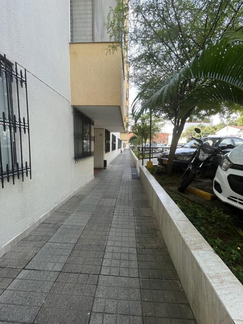 Apartamento de 2 alcobas en arriendo en Ciudad Capri, Cali, 65 m² · foto 4 de 9