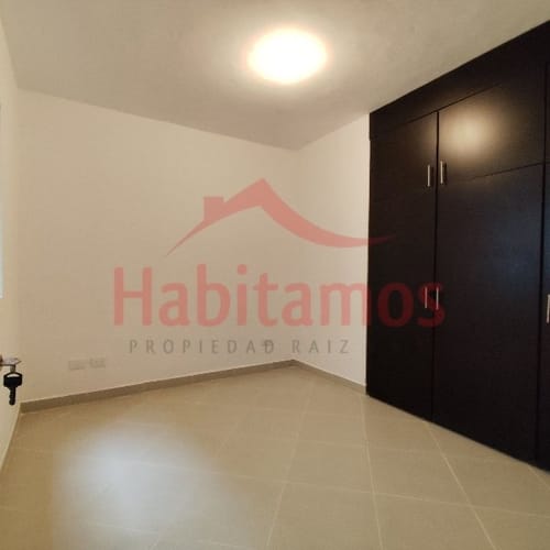 Casa de 4 alcobas en arriendo en Florida Nueva, Medellín, 220 m² · foto 2 de 20