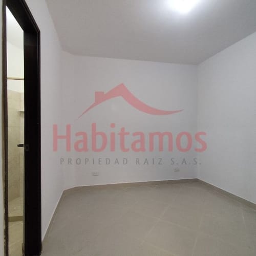 Casa de 4 alcobas en arriendo en Florida Nueva, Medellín, 220 m² · foto 15 de 20