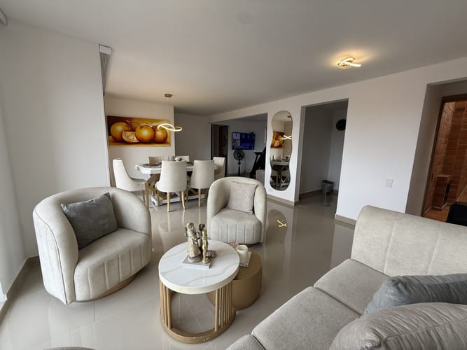 Apartamento de 3 alcobas en venta en Valle Del Lili, Cali, 99 m² · foto 3 de 17