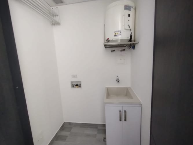 Apartamento de 2 alcobas en arriendo en Centro Internacional, Bogotá, 79 m² · foto 6 de 23