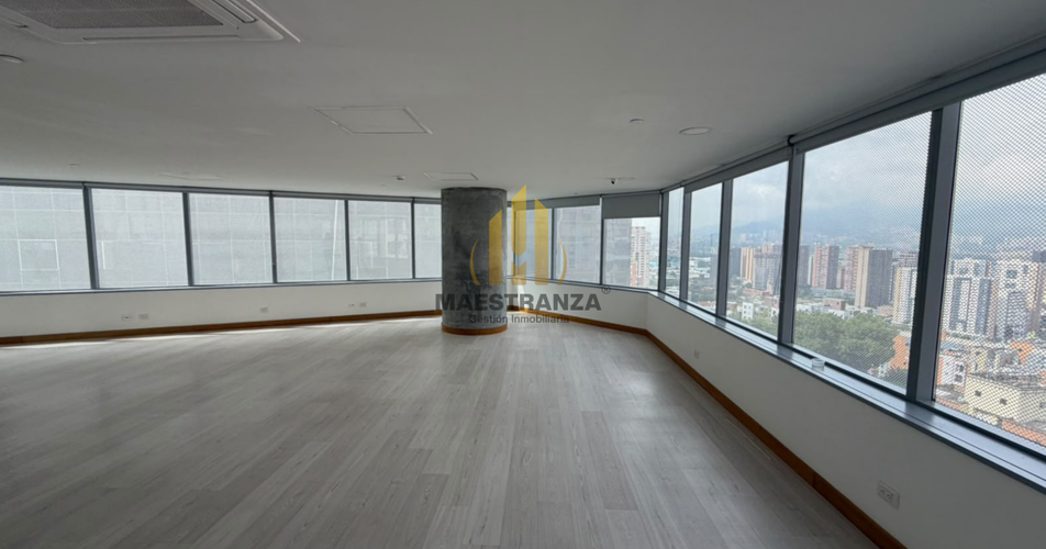 Oficina en arriendo en El Poblado, Medellín, 130 m² · foto 4 de 11