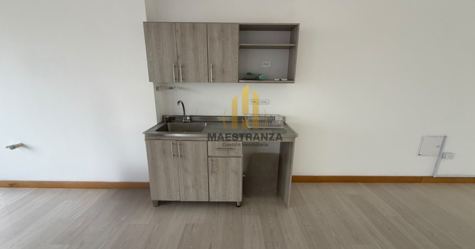 Oficina en arriendo en El Poblado, Medellín, 130 m² · foto 5 de 11