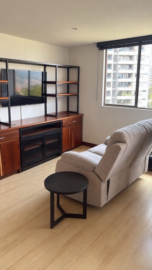 Apartamento de 1 alcoba en venta en Los Naranjos, Medellín, 75 m² · foto 3 de 10
