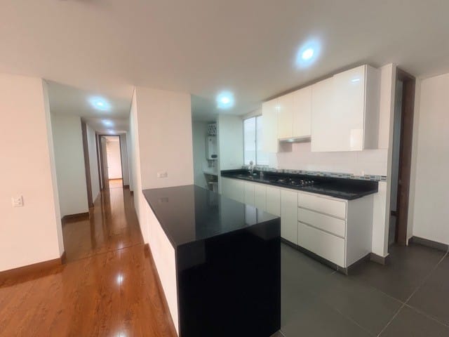 Apartamento de 4 alcobas en venta en Alejandria, Bogotá, 125 m² · foto 7 de 24