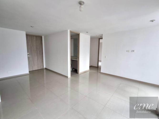 Apartamento de 2 alcobas en venta en Bello, 68 m² · foto 3 de 15