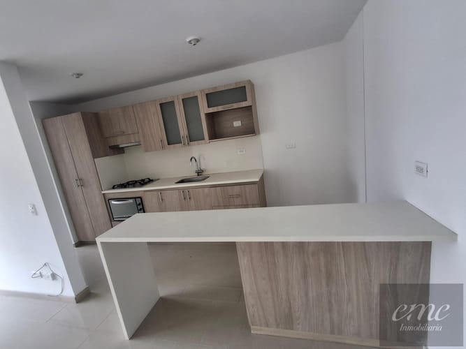 Apartamento de 2 alcobas en venta en Bello, 68 m² · foto 4 de 15