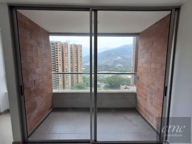 Apartamento de 2 alcobas en venta en Bello, 68 m² · foto 7 de 15