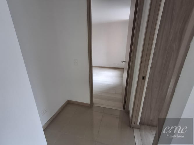 Apartamento de 2 alcobas en venta en Bello, 68 m² · foto 10 de 15