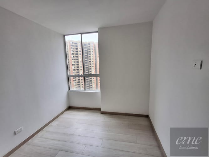 Apartamento de 2 alcobas en venta en Bello, 68 m² · foto 11 de 15