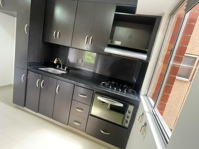 Apartamento de 3 alcobas en venta en Belén, Medellín, 80 m² · foto 2 de 22