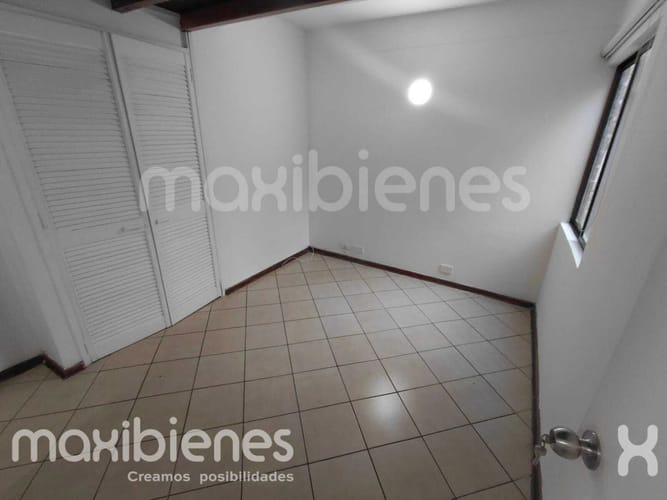 Apartamento de 5 alcobas en arriendo en Calasanz, Medellín, 100 m² · foto 4 de 14