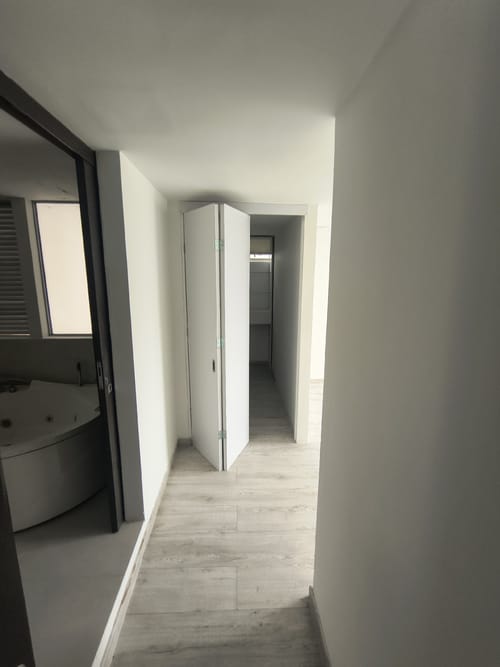 Apartamento de 3 alcobas en arriendo en Cabañitas, Bello, 100 m² · foto 23 de 24