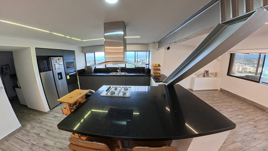 Apartamento de 3 alcobas en venta en Los Cambulos, Cali, 175 m² · foto 8 de 24