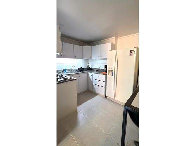 Apartamento de 3 alcobas en venta en Las Lomas No.2, Medellín, 120 m² · foto 18 de 20