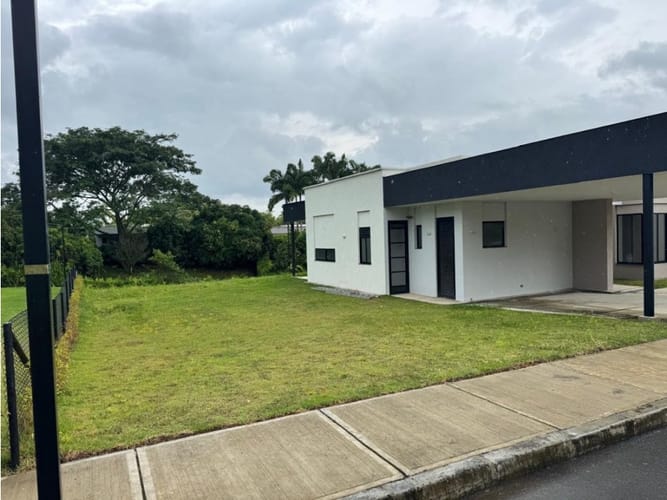 Casa de 3 alcobas en venta en Cerritos, Pereira, 218 m² · foto 3 de 14