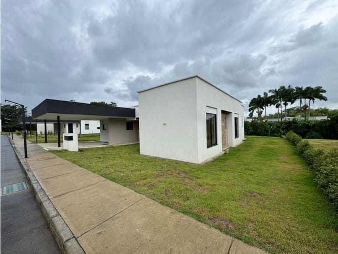Casa de 3 alcobas en venta en Cerritos, Pereira, 218 m² · foto 5 de 14