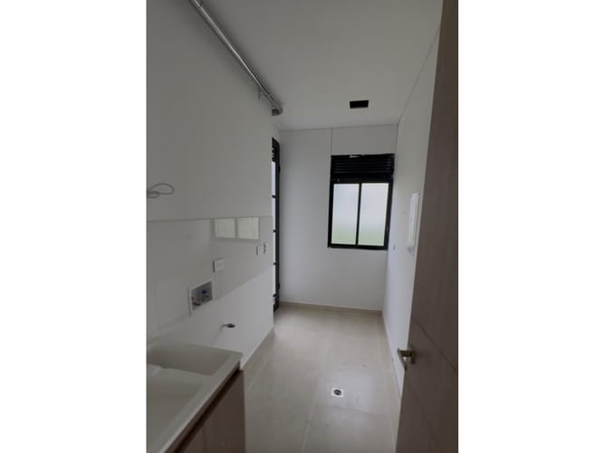 Casa de 3 alcobas en venta en Cerritos, Pereira, 218 m² · foto 9 de 14