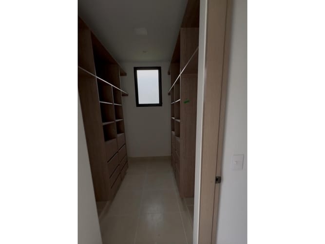 Casa de 3 alcobas en venta en Cerritos, Pereira, 218 m² · foto 13 de 14