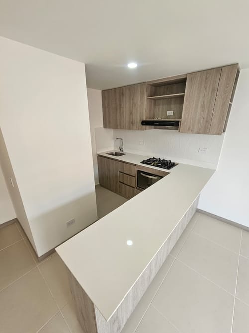 Apartamento de 3 alcobas en venta en Zona Industrial No. 1, Itagüí, 68 m² · foto 2 de 24