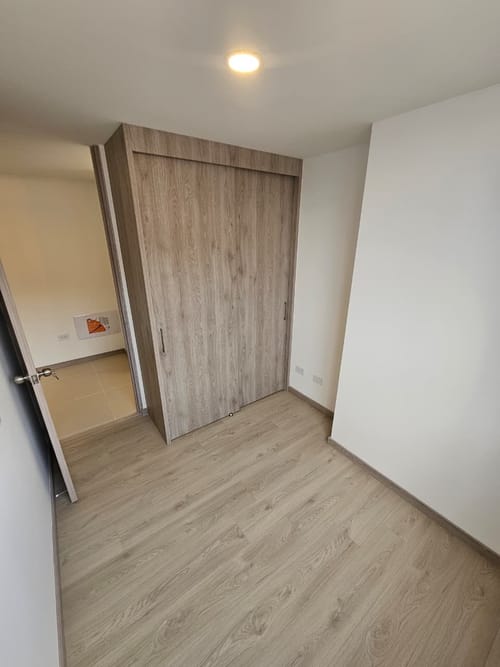 Apartamento de 3 alcobas en venta en Zona Industrial No. 1, Itagüí, 68 m² · foto 23 de 24