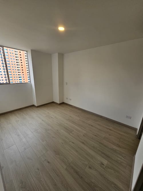 Apartamento de 3 alcobas en venta en Zona Industrial No. 1, Itagüí, 68 m² · foto 5 de 24