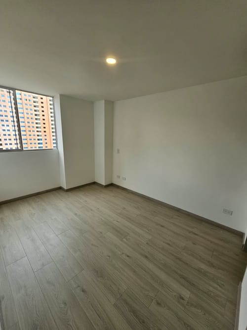 Apartamento de 3 alcobas en venta en Zona Industrial No. 1, Itagüí, 68 m² · foto 6 de 24