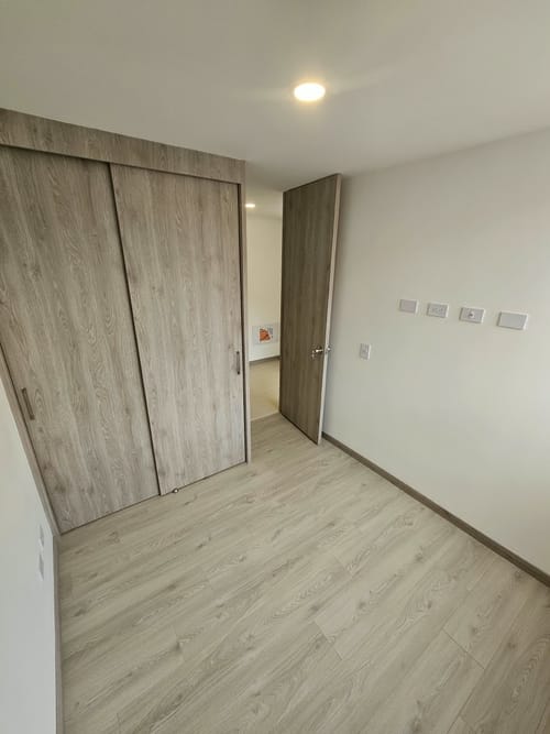 Apartamento de 3 alcobas en venta en Zona Industrial No. 1, Itagüí, 68 m² · foto 18 de 24