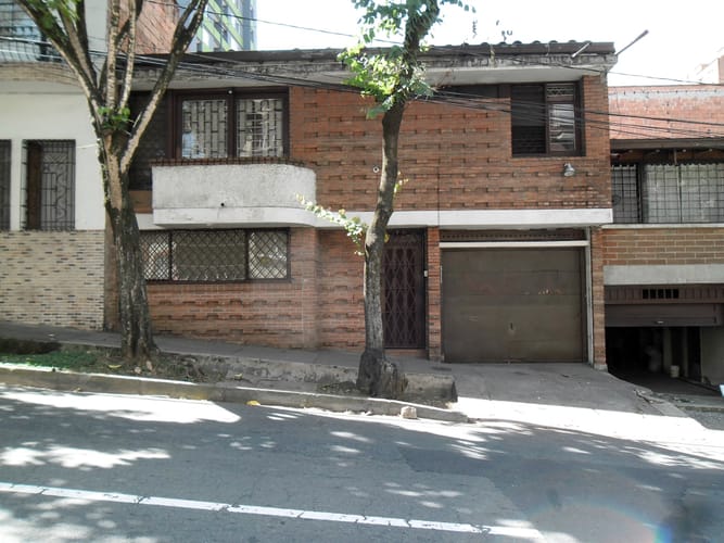 Casa de 6 alcobas en arriendo en Los Angeles, Medellín, 150 m² · foto 9 de 10