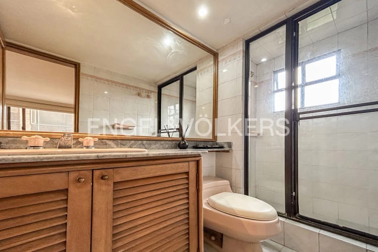 Apartamento de 3 alcobas en venta en La Carolina, Bogotá, 165 m² · foto 13 de 13