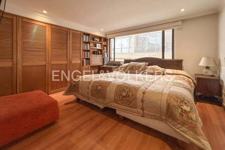 Apartamento de 3 alcobas en venta en La Carolina, Bogotá, 165 m² · foto 12 de 13