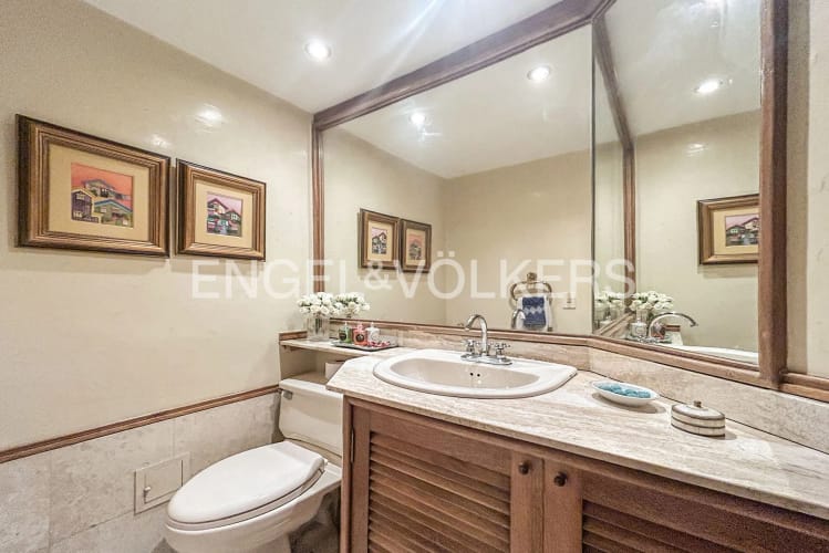 Apartamento de 3 alcobas en venta en La Carolina, Bogotá, 165 m² · foto 7 de 13