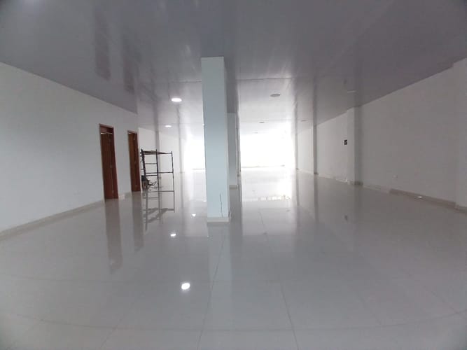 Local en arriendo en La Flora, Cali, 180 m² · foto 3 de 18