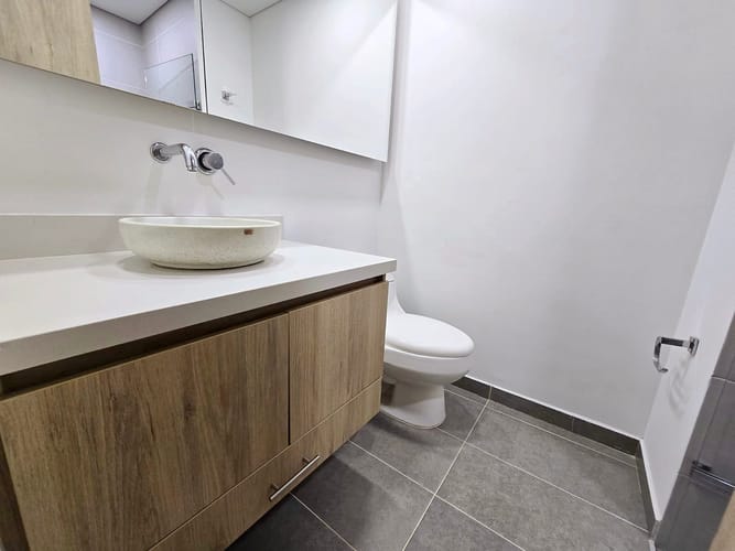 Apartamento de 3 alcobas en venta en Altos Del Poblado, Medellín, 78 m² · foto 7 de 18