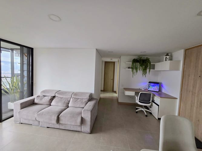Apartamento de 3 alcobas en venta en Altos Del Poblado, Medellín, 78 m² · foto 8 de 18