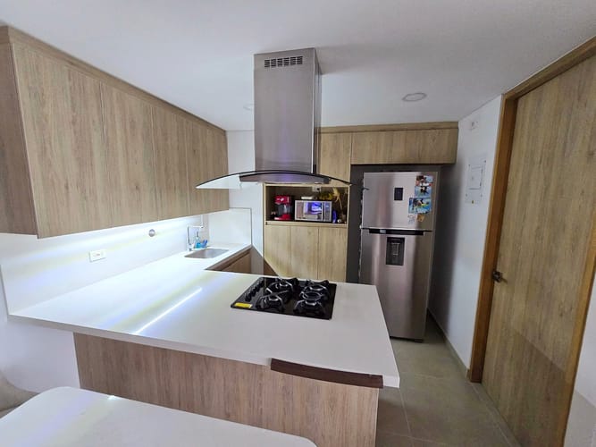 Apartamento de 3 alcobas en venta en Altos Del Poblado, Medellín, 78 m² · foto 10 de 18