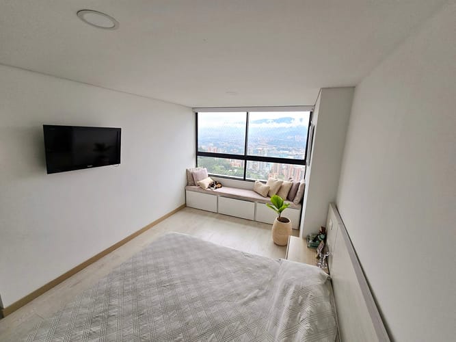 Apartamento de 3 alcobas en venta en Altos Del Poblado, Medellín, 78 m² · foto 14 de 18