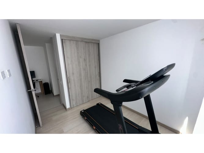 Apartamento de 3 alcobas en arriendo en Los Colores, Medellín, 70 m² · foto 14 de 21